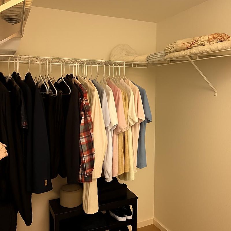 Building Photo - 1227 Commonwealth Cir