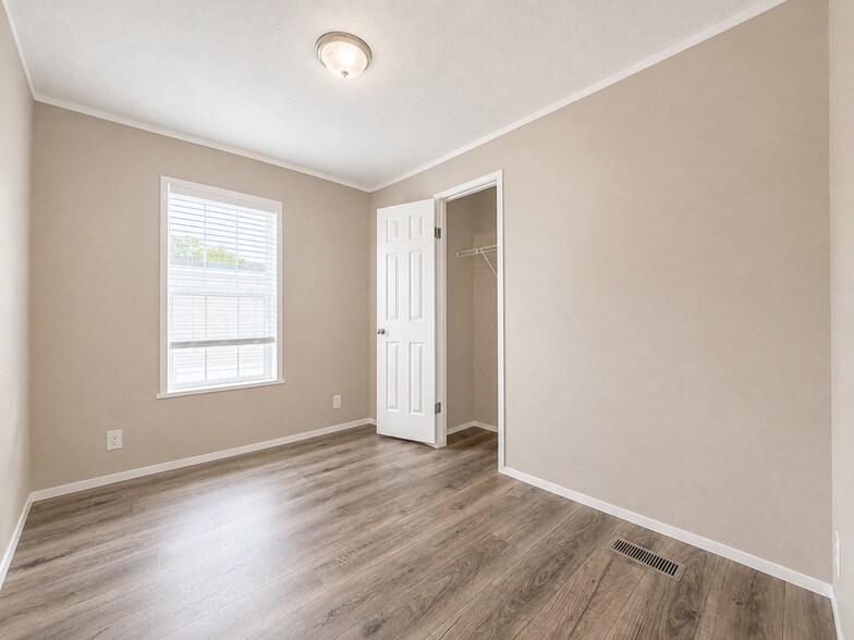 Building Photo - 11751 Cascade Cir