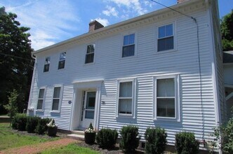 Building Photo - 316 Main St