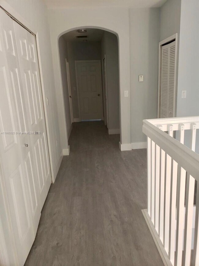 Building Photo - 8478 SW 166th Pl