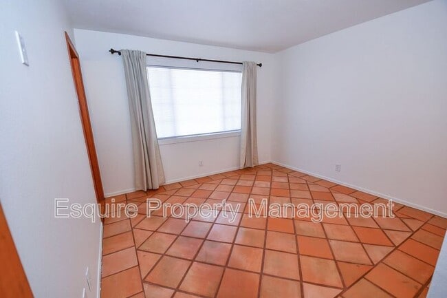 Building Photo - 298 Glenwood Ave