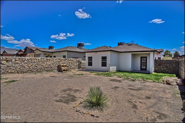 Building Photo - 452 Isaias Ave.