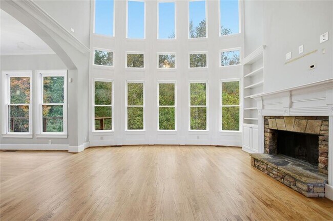 Building Photo - 845 Botanica Way