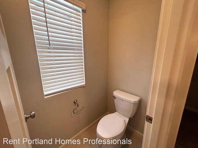 Building Photo - 4 br, 2.5 bath House - 31482 NW Turel Drive