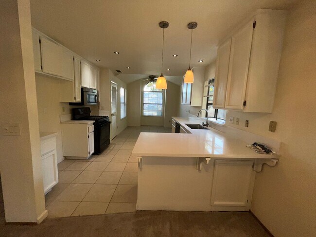 Building Photo - 4 Bed | 2 Bath | 1814SF | 2 Car Garage | Single Story |  Tenant pays $175 monthly for WS&G