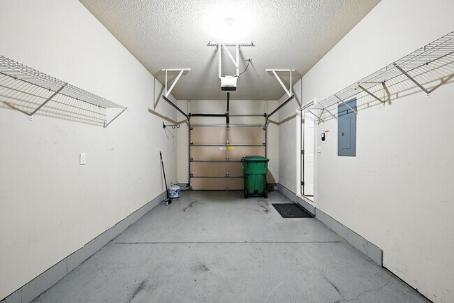 Building Photo - 965 Turtle Pond Ln