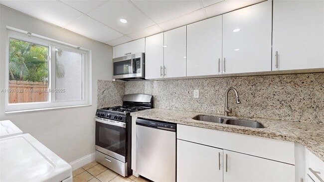 Building Photo - 11339 SW 71st St