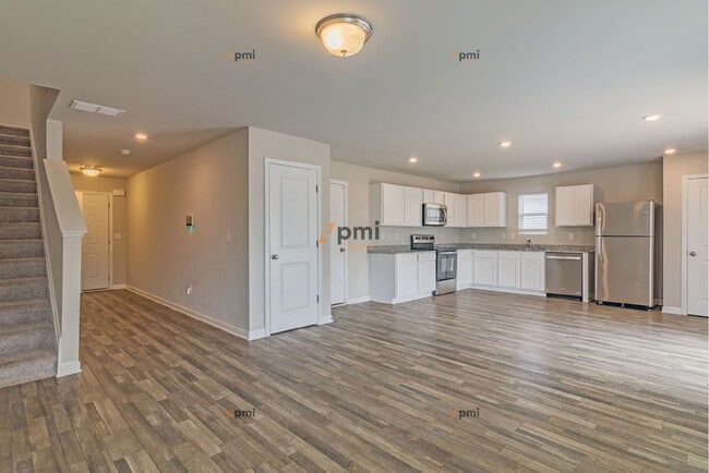 Building Photo - 1710 Hannah Ct