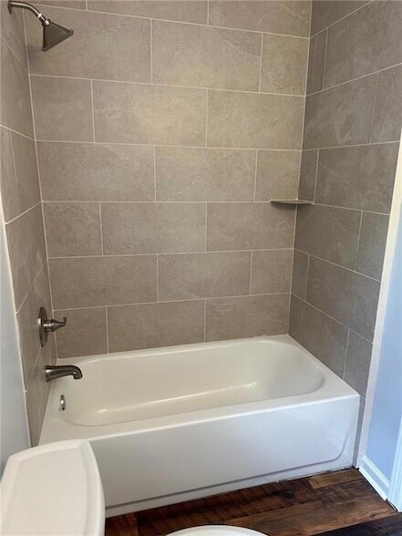 Building Photo - 834 Vallette St