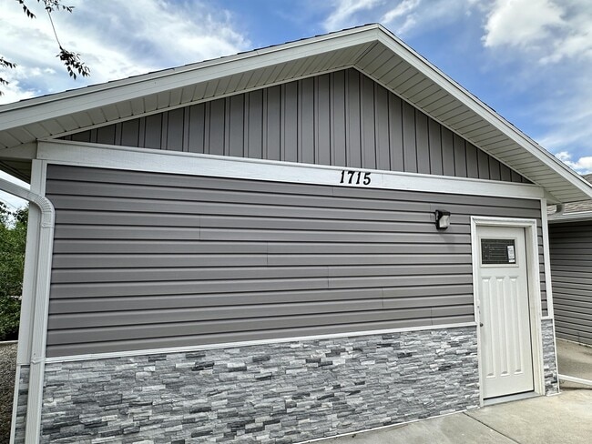 Building Photo - 1715 East Fort Union Blvd