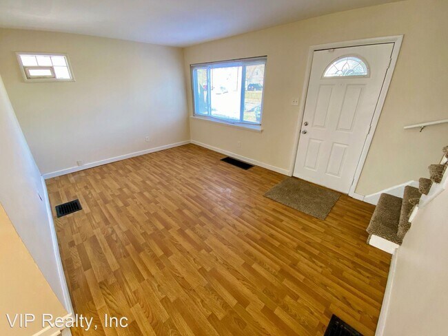 Building Photo - 4 br, 1 bath House - 3365 Eakin Road