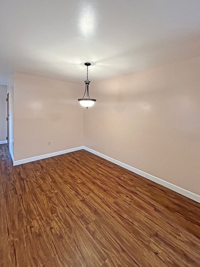 Building Photo - two bedroom two bath condo in Robinson Township!