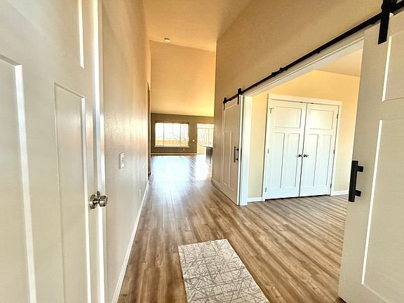 Building Photo - 602 Ridgeview Ln