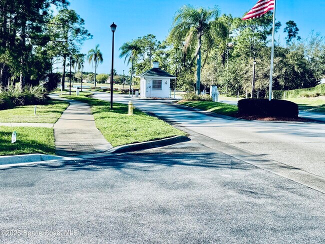 Building Photo - 402 Breckenridge Cir SE