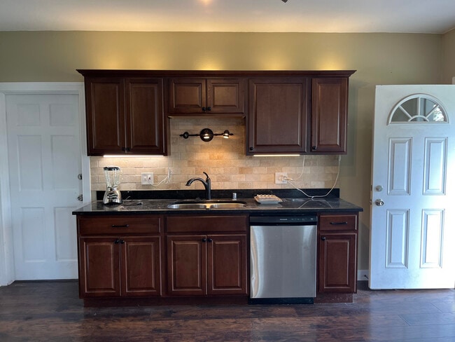 Building Photo - 602 Michigan Ave