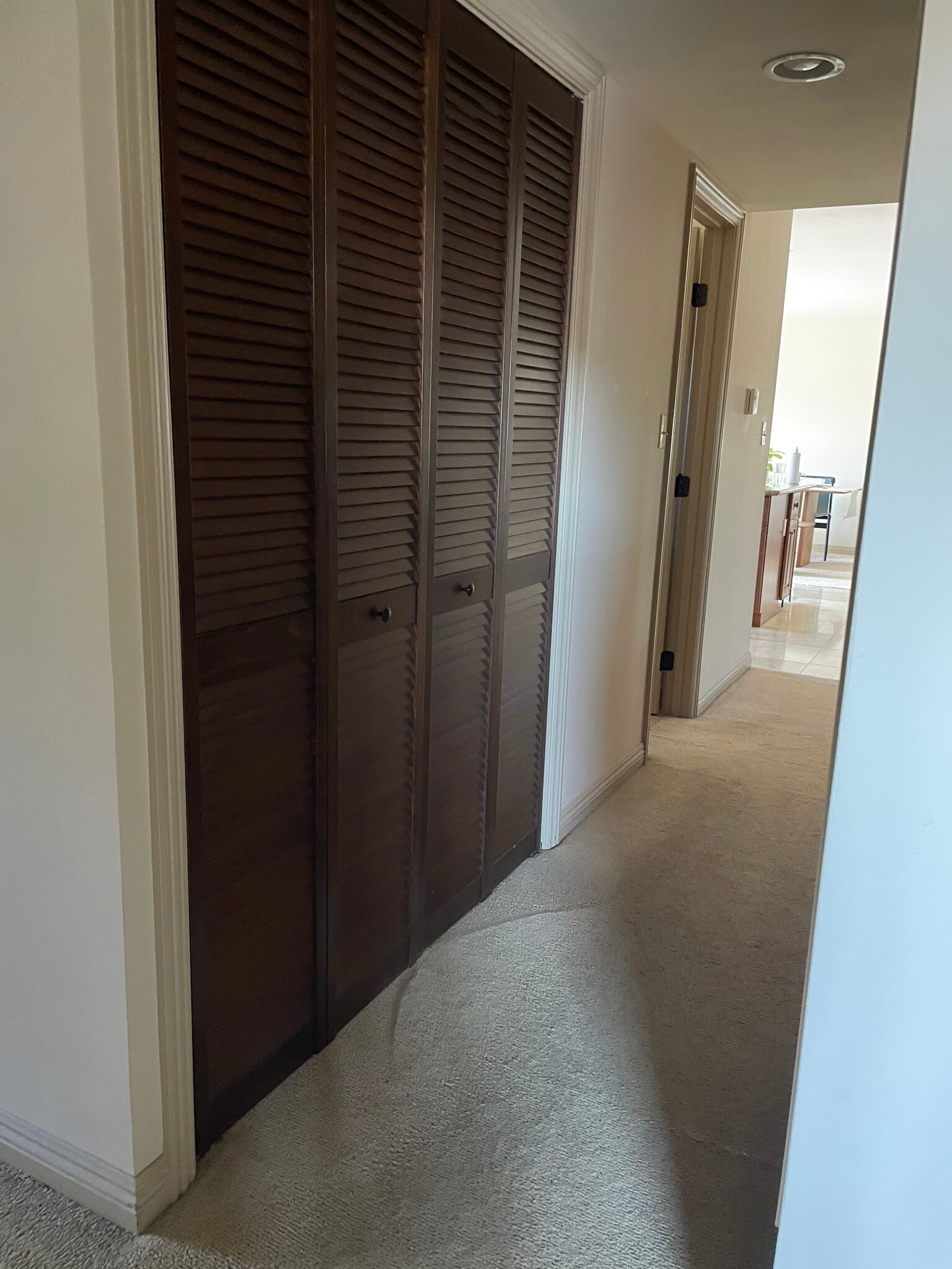 Building Photo - 5954 Stadium St