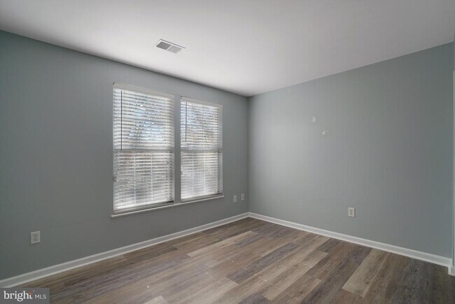 Building Photo - 7518 Snowpea Ct