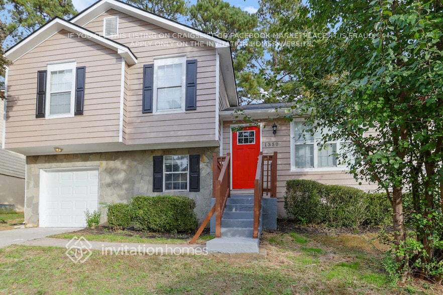 Building Photo - 1350 Stoneleigh Way