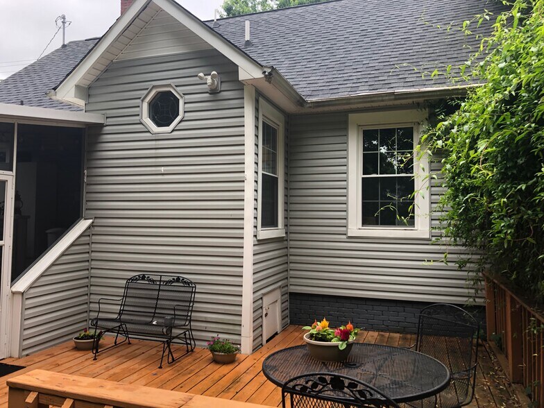Private Deck - 873 Highland Ave NW