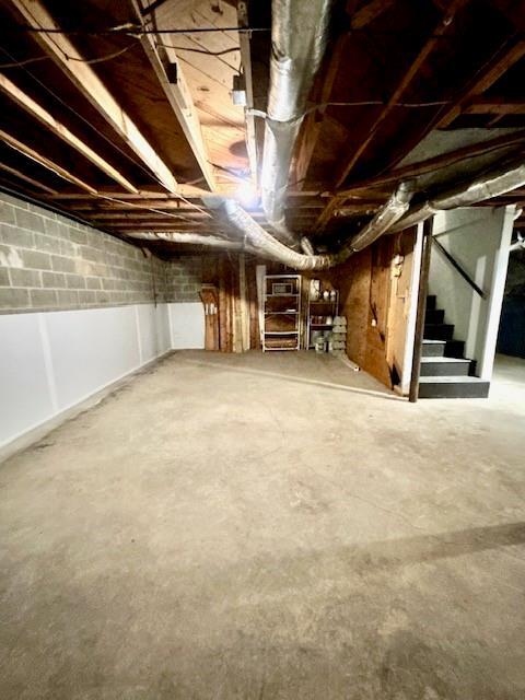 Building Photo - 80 Pinehurst Ln