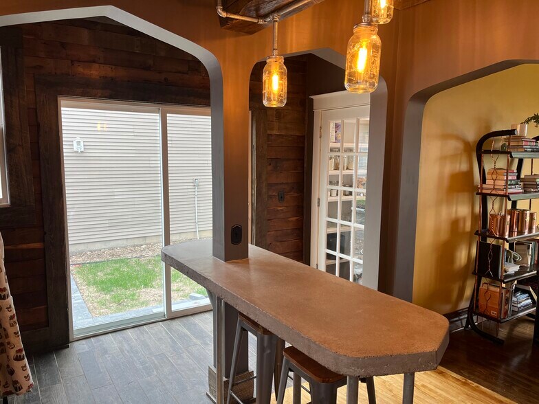 Kitchen - 1054 Desoto St