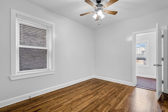 Building Photo - 1837 N Mason Ave