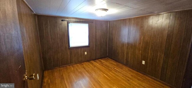 Building Photo - 1057 Foreman Ln