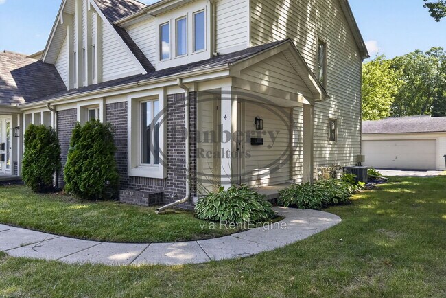 Building Photo - 5409 Westcastle Dr