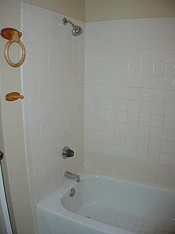 Building Photo - 5630 Brookview Ct