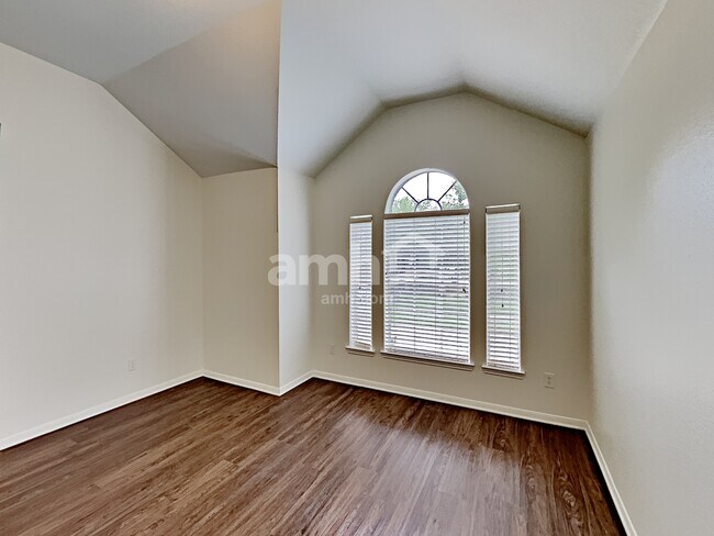 Building Photo - 23126 N Waterlake Dr