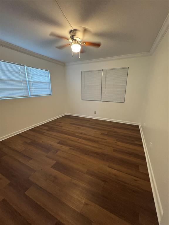 Building Photo - 321 Newport V