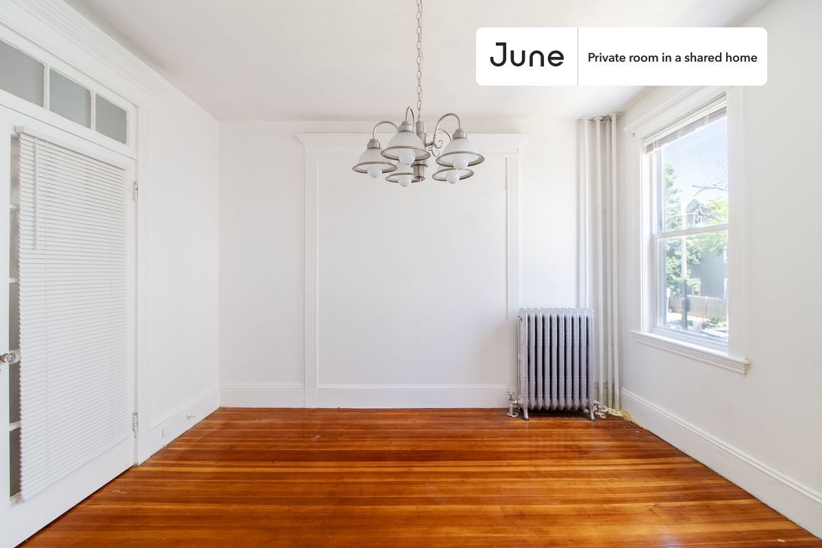 Building Photo - Room in Shared 5 bed/2 bath home