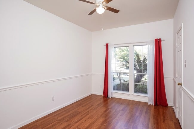 Building Photo - 110 Smokey Lake Ln