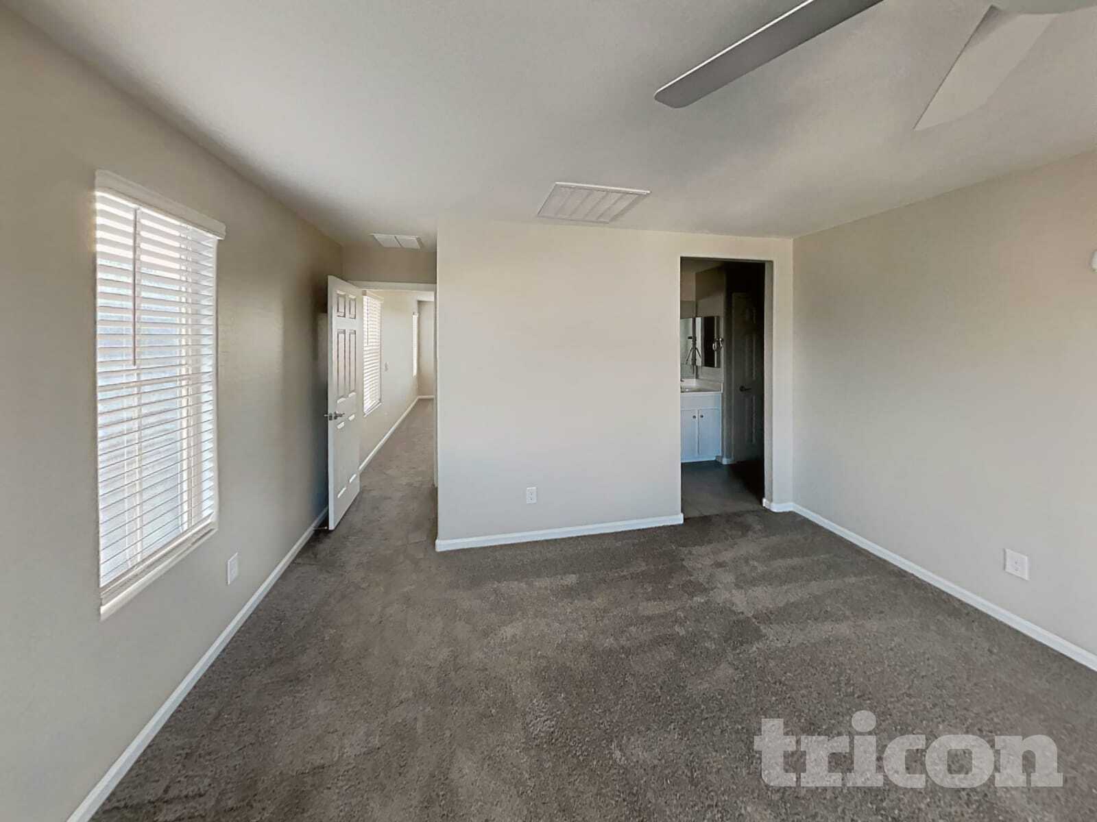 Building Photo - 8636 E Posada Ave