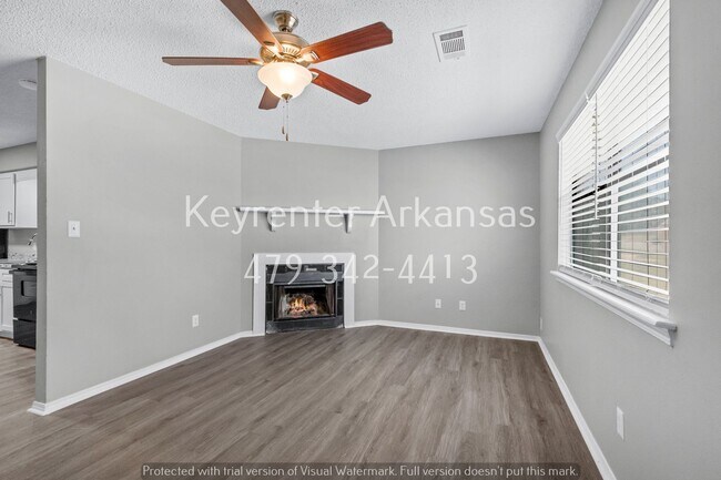 Building Photo - Cozy 2 Bedroom Duplex with Fireplace & Spacious Backyard!