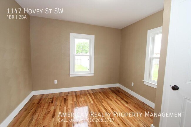 Building Photo - 1147 Hovey St SW