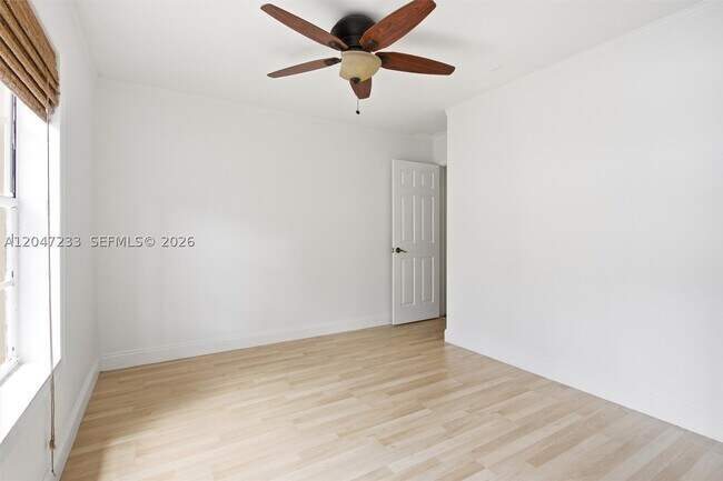 Building Photo - 411 Bermuda Springs Dr