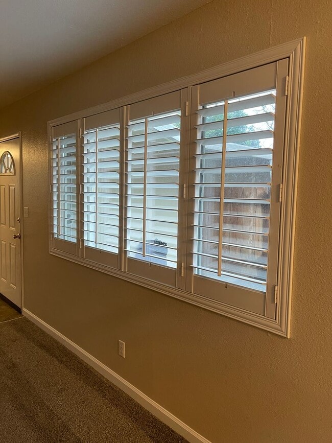 Building Photo - Chico 2 bed, one bath Duplex Private courtyard, Pool and Shared Laundry