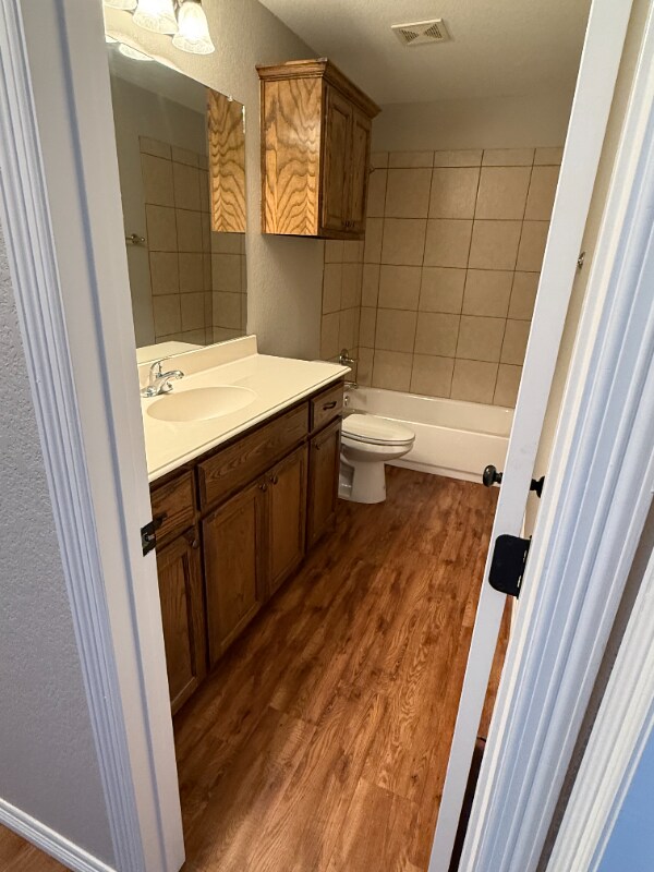 Building Photo - 7120 Echo Hill Dr