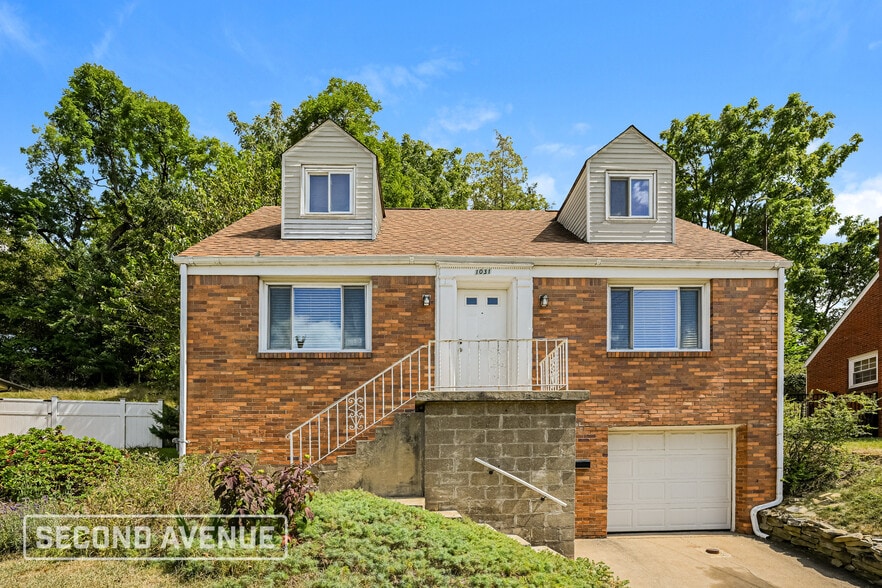 Primary Photo - 1031 Greenlawn Dr