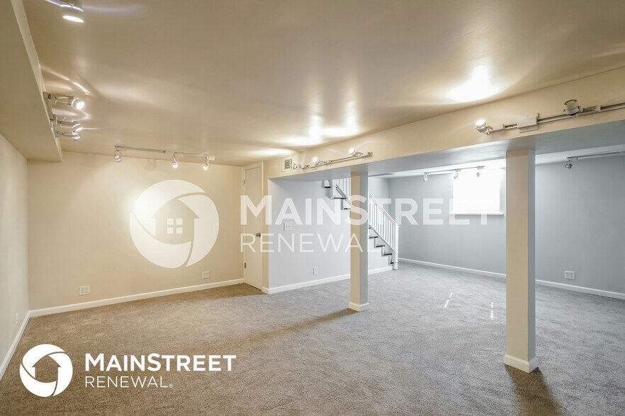 Building Photo - 3804 Scotwood Dr