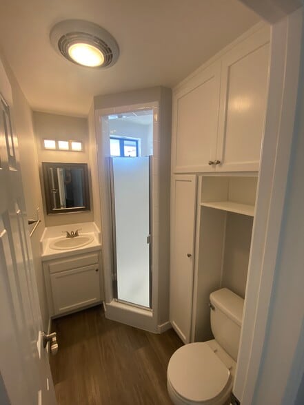 Bathroom - 2411 Gates Ave