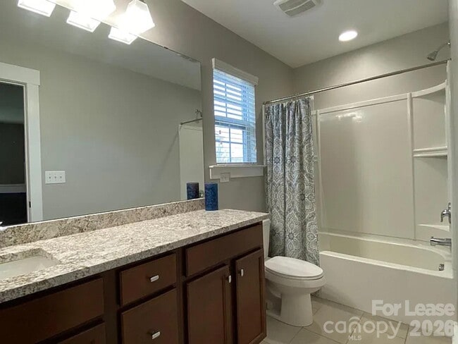 Building Photo - 2410 Woodward Ave