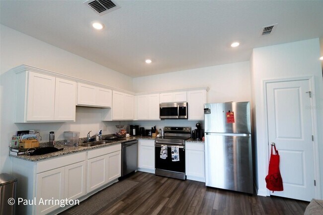 Building Photo - 6371 Kay Morgan Ln