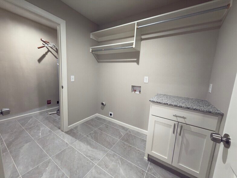 Building Photo - 409 Washington Ave