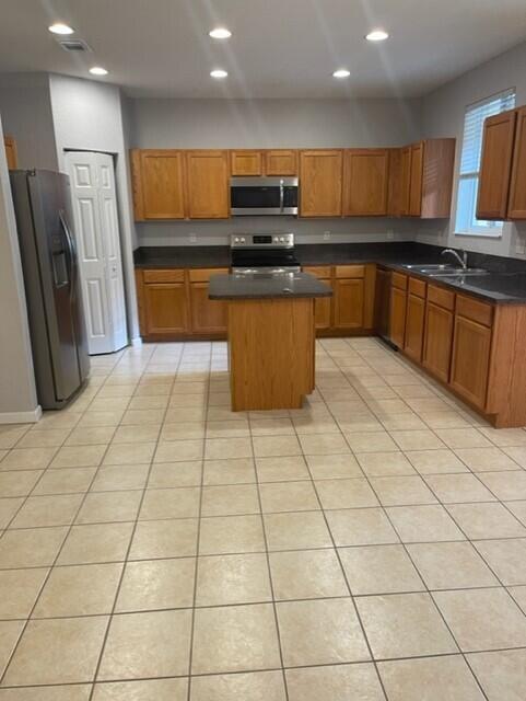 Building Photo - 2757 S Evergreen Cir