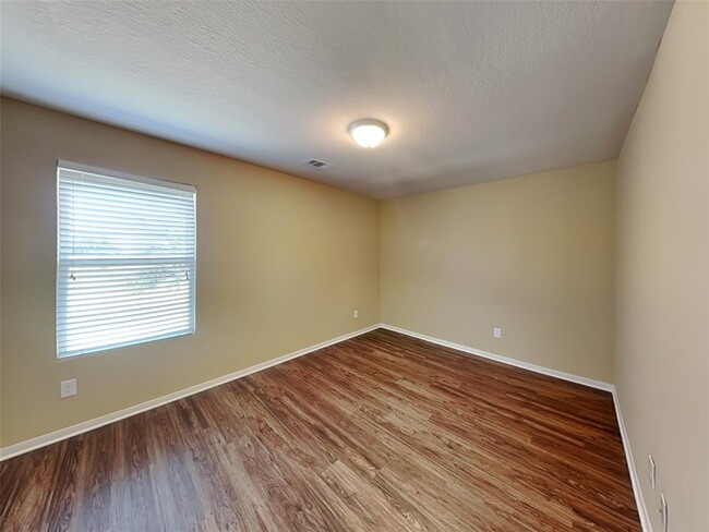Building Photo - 3642 Apple Dale Dr