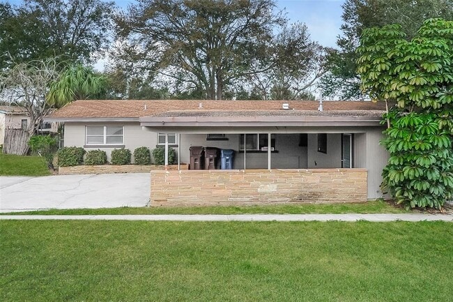 Building Photo - 1139 Circle Dr