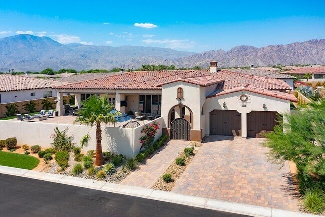 Building Photo - 54885 Madagascar Way