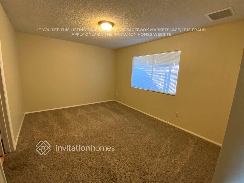 Building Photo - 6946 W Nicolet Ave